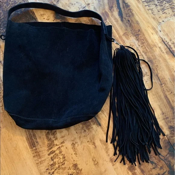 Black suede bucket purse with tassel - Picture 1 of 8